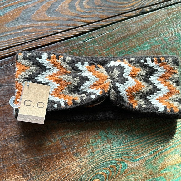 NWT C.C Knit Patterned Head Wrap - Picture 3 of 5